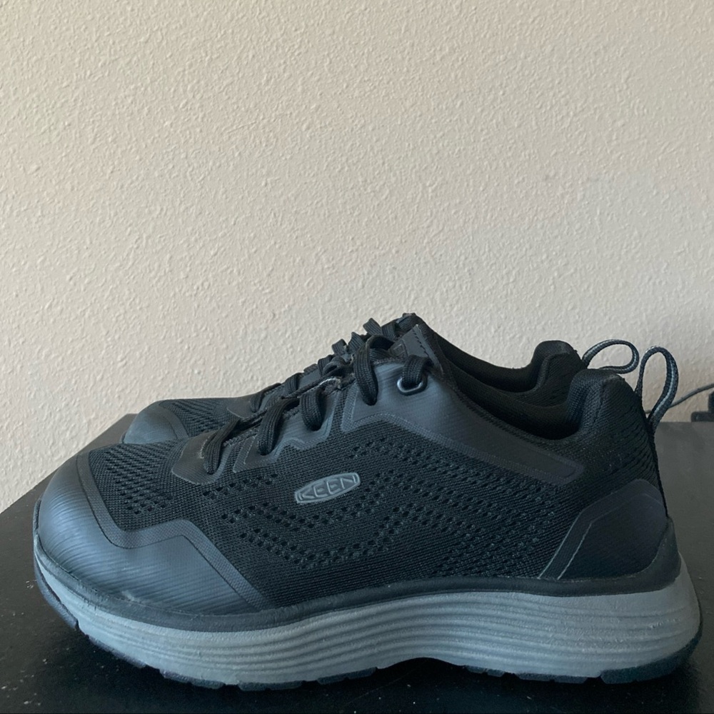Keen Utility Sparta 2 Safety Work Shoes Womens‎ Size 7 M Black Mesh Sneakers